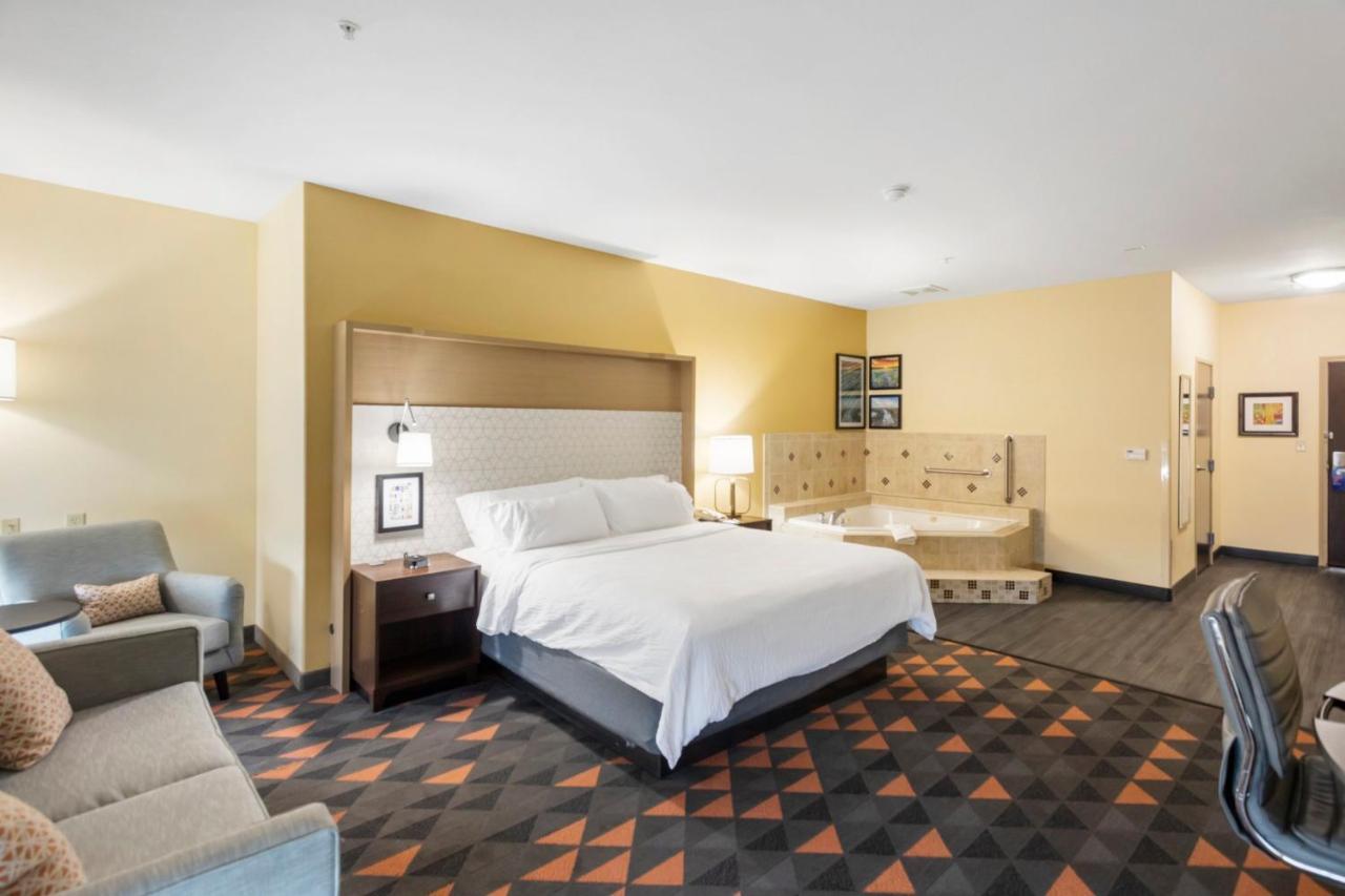 Holiday Inn Hotel & Suites Waco Northwest By Ihg Bellmead Extérieur photo
