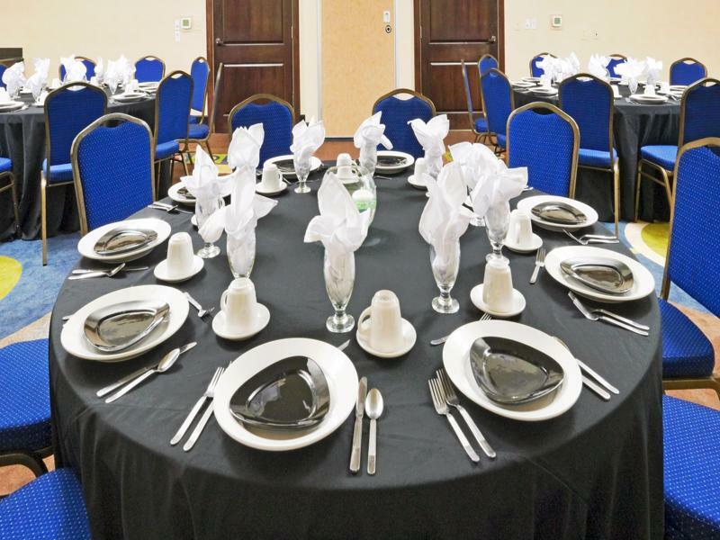 Holiday Inn Hotel & Suites Waco Northwest By Ihg Bellmead Extérieur photo